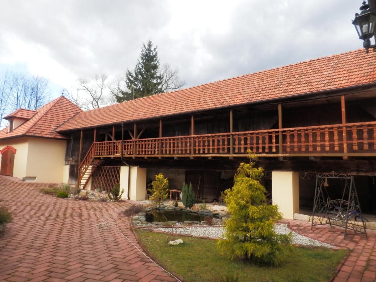 Zamecek Zdiky - Zamecky Apartman Bujanov Luaran gambar