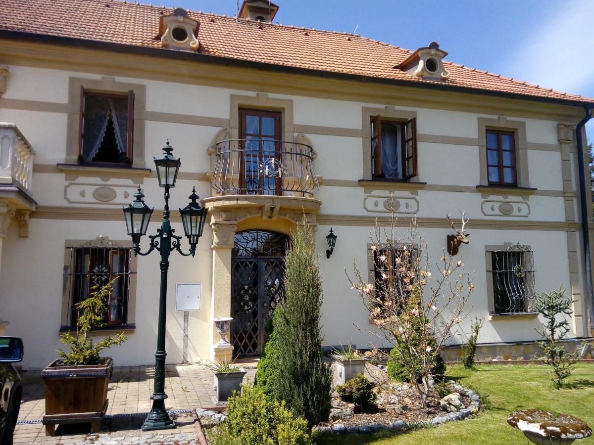Zamecek Zdiky - Zamecky Apartman Bujanov Luaran gambar