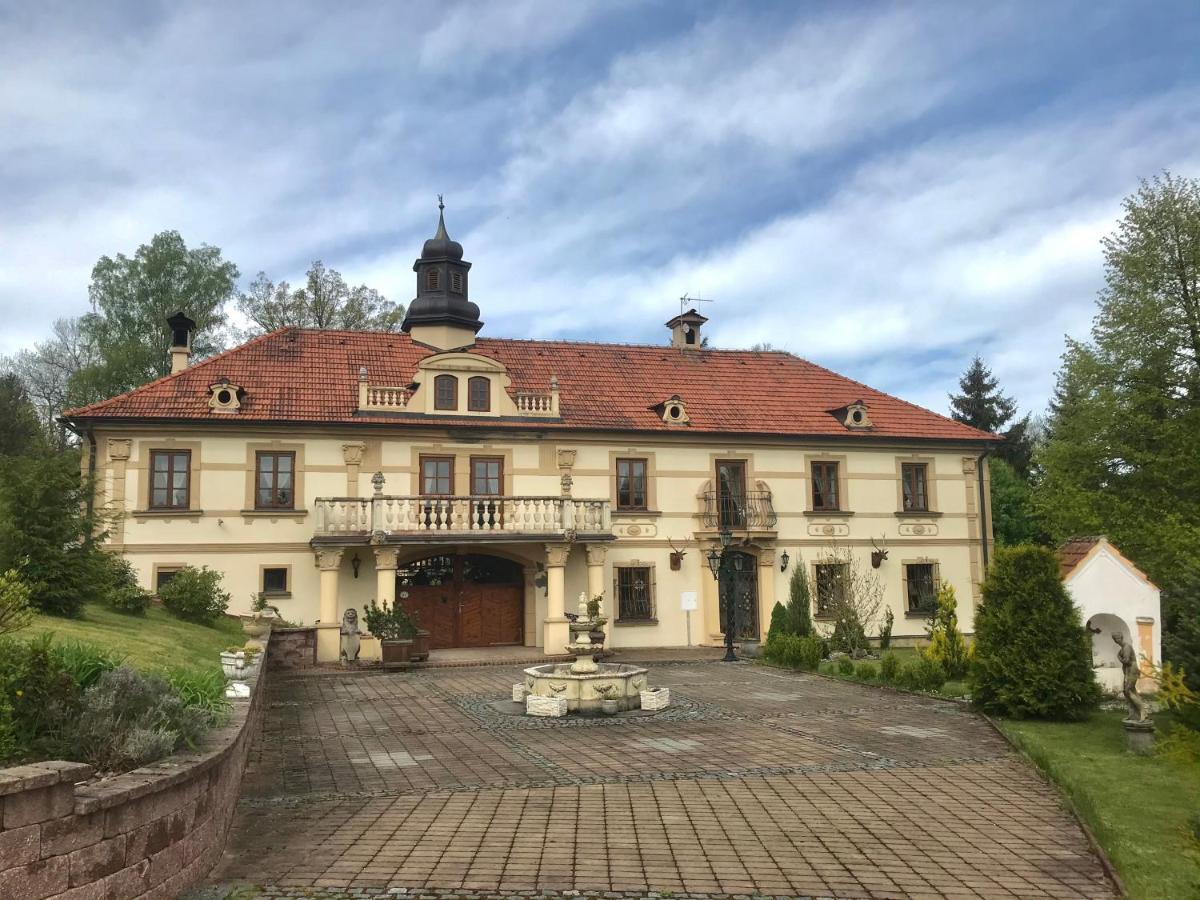 Zamecek Zdiky - Zamecky Apartman Bujanov Luaran gambar