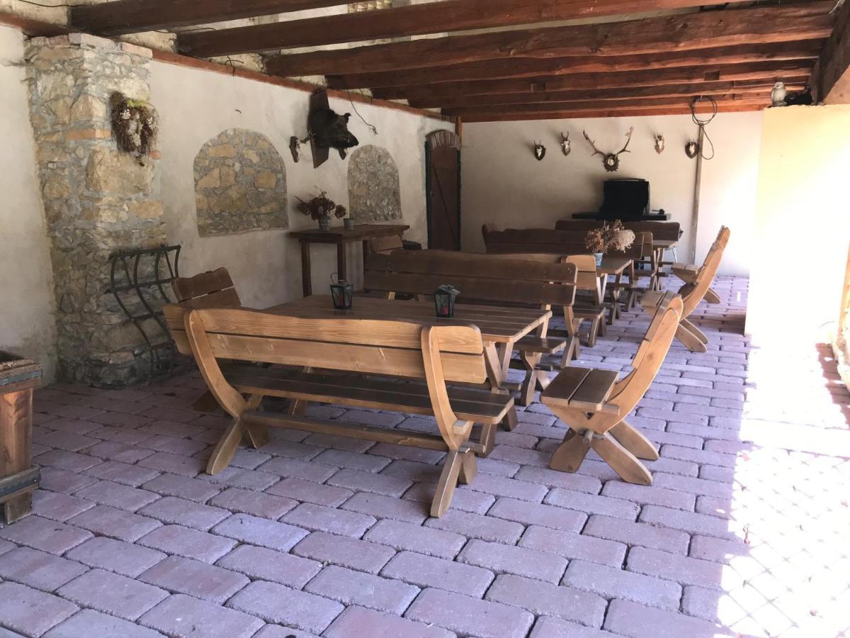 Zamecek Zdiky - Zamecky Apartman Bujanov Luaran gambar
